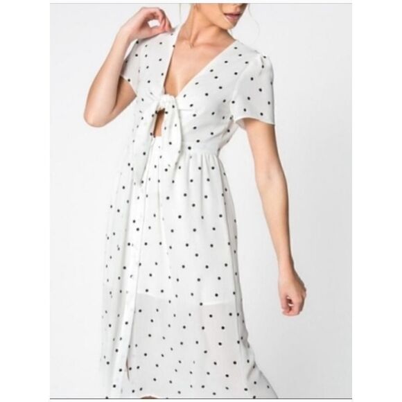 EVERLY Polka Dot Dress in White and Black Size Small - Picture 1 of 13